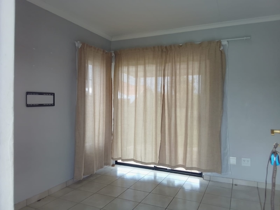 To Let 3 Bedroom Property for Rent in Waterkloof North West